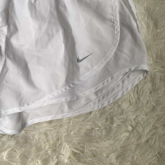 Nike Dri-Fit White Shorts.  Size Medium. - Picture 2 of 6